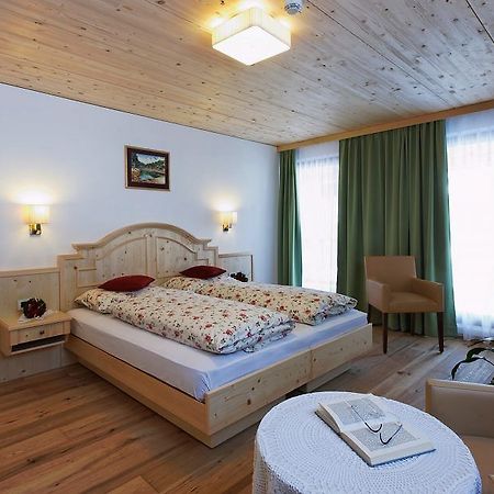 Hotel Monte Paraccia Сан-Віджиліо-ді-Мареббе Екстер'єр фото