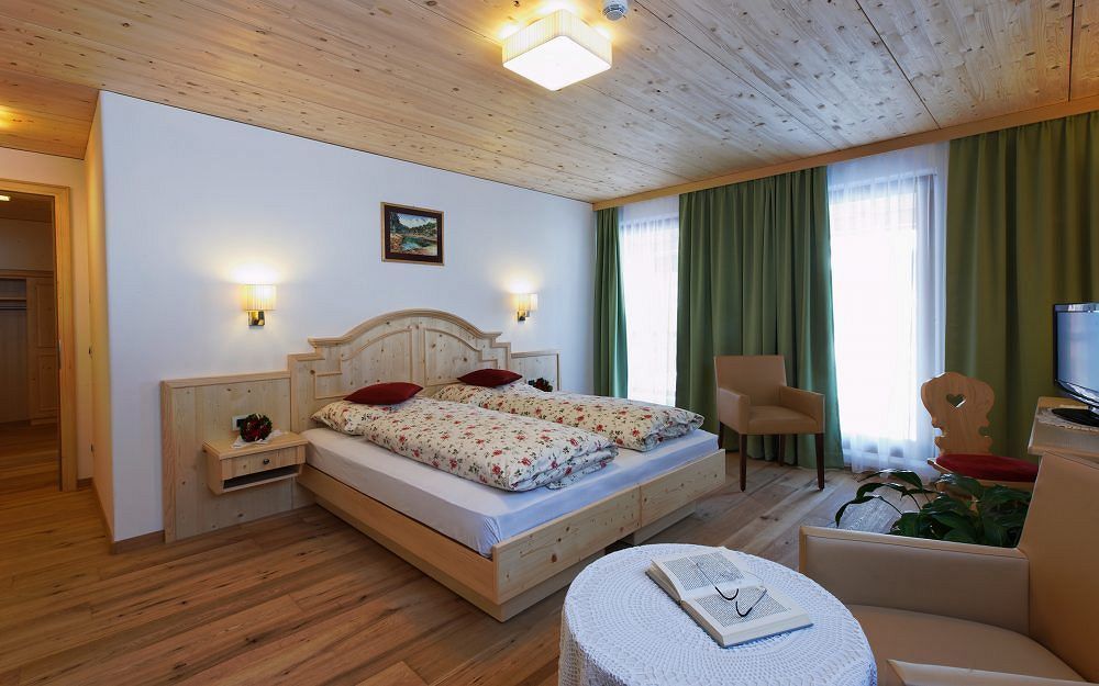 Hotel Monte Paraccia Сан-Віджиліо-ді-Мареббе Екстер'єр фото